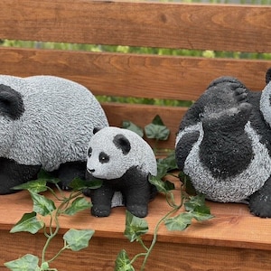 Steinfigur Pandabären Familie