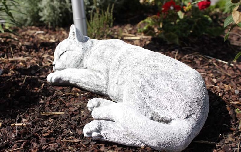 Large sleeping stone cat figure, frost-resistant – impressive sleeping cat garden decoration, cast stone, handmade gift image 4