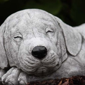Steinfigur Hund Labrador Welpe