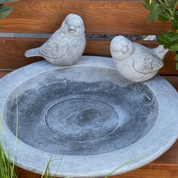 Stone and Style Plaque de bain pour oiseaux 2 oiseaux (enfichable) Décoration de jardin en pierre moulée résistante au gel