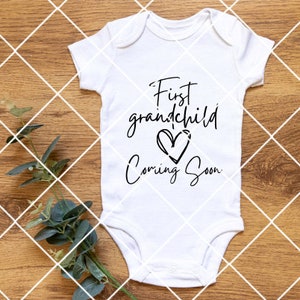 erstes Enkelkind coming soon svg, png Baby Newborn SVG New Baby Quote SVG Clipart Vektor für Silhouette Cricut Cutting Machine Design