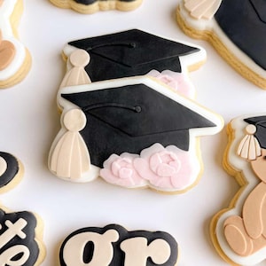 Graduation Cap with Flowers Cookie Stamp & Cutter, 3D Printed
