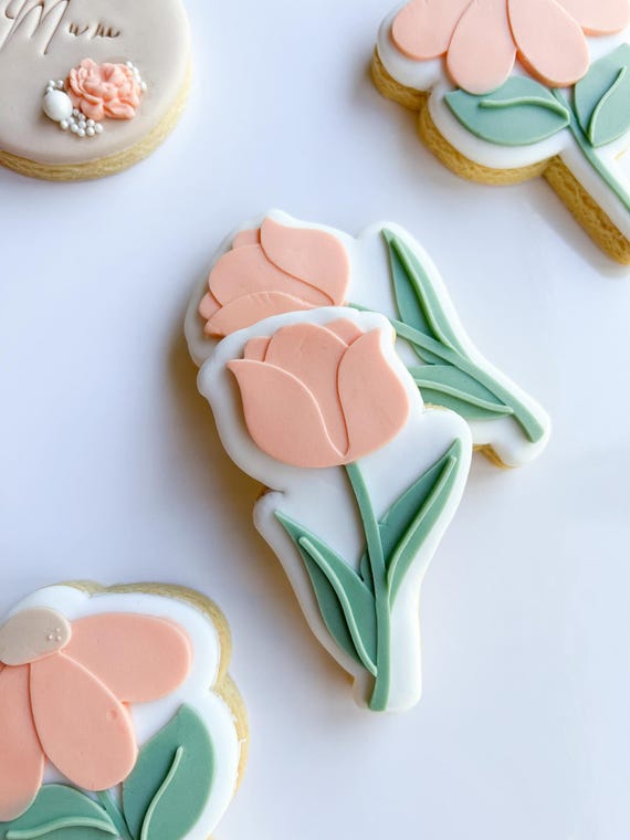 Tulip Cookie Stamp & Cutter