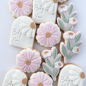 Timbro e tagliabiscotti a forma di margherita, fiore di margherita, gambo, floreale, delicato, timbro in rilievo, stampato in 3D