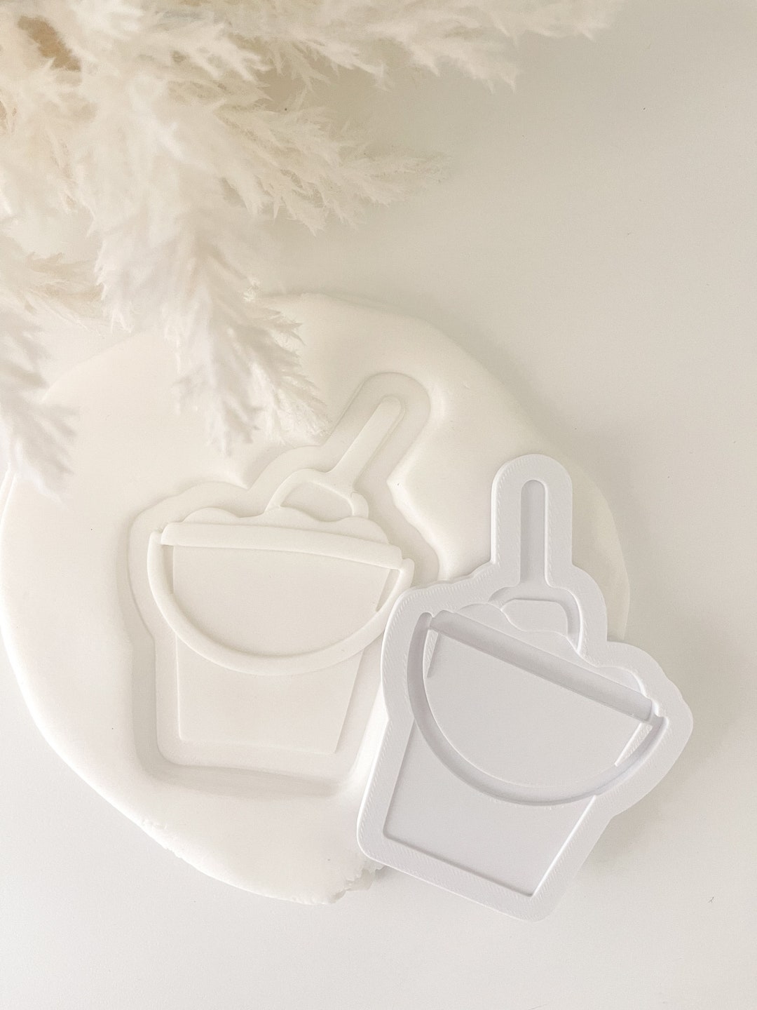 sand-bucket-and-spade-stamp-cutter-beach-themed-cookies-sand-toys