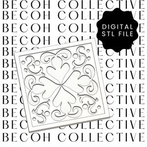Op de afbeelding: Een vierkant, wit digitale STL-bestand met een symmetrisch bloemenontwerp met wervelende patronen. Het bestand is gelabeld "DIGITAL STL FILE" in een zwarte vorm. De achtergrond heeft een herhalend patroon van de woorden "BECOH COLLECTIVE."