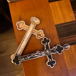 Large antique silver relic cross Agnus Dei, Lamb of God, reliquary box. Opens with a small screw. Filled with holy relics, 8 cm x 5 cm.