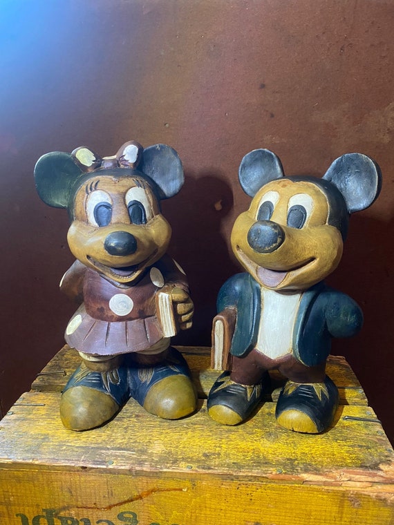 Disney - ディズニー　ミッキーミニー　木彫り 木彫り調フィギュア ミッキーマウスとミニーマウスの