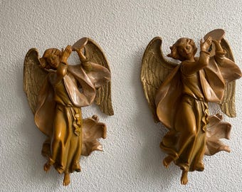 Preciosa figurita antigua de resina con aspecto de madera, 30 cm de alto, 19 cm de ancho, 10 cm de profundidad, firmada, resina, Italia. Objeto raro. 2 unidades. Precio por unidad.