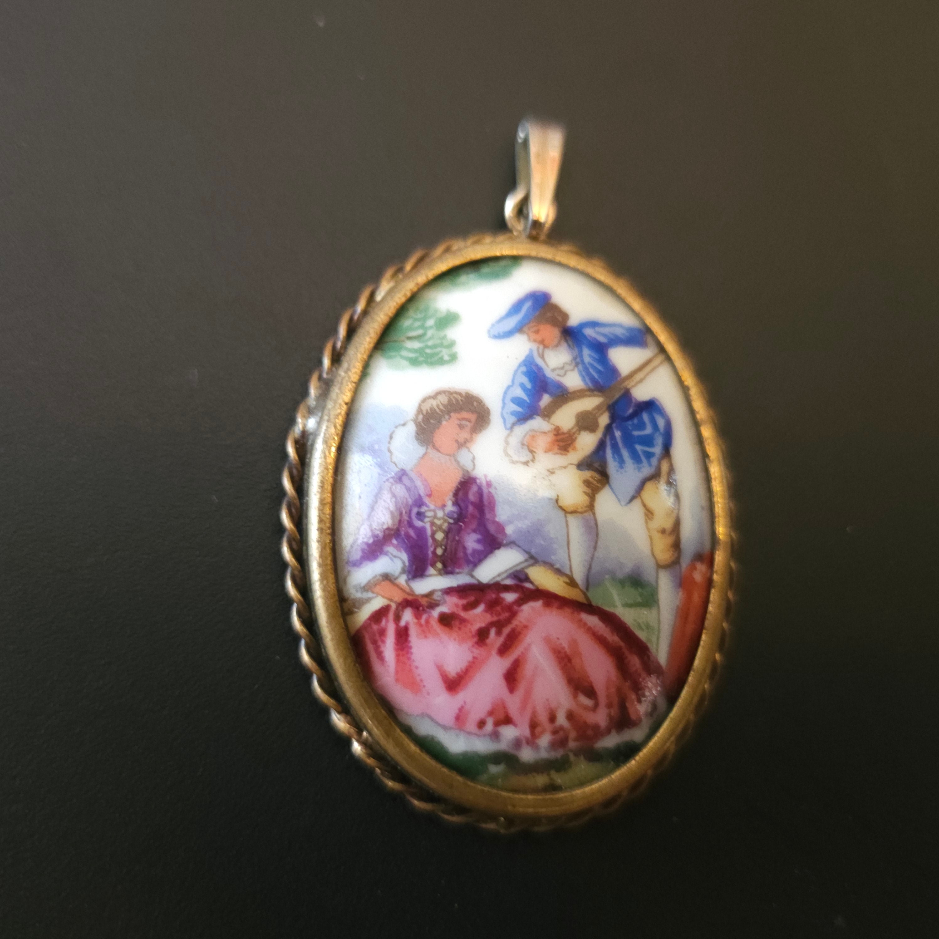 MAGNIFIQUE PENDENTIF COEUR ancien vintage en porcelaine de Limoges EUR 28,90 - FR