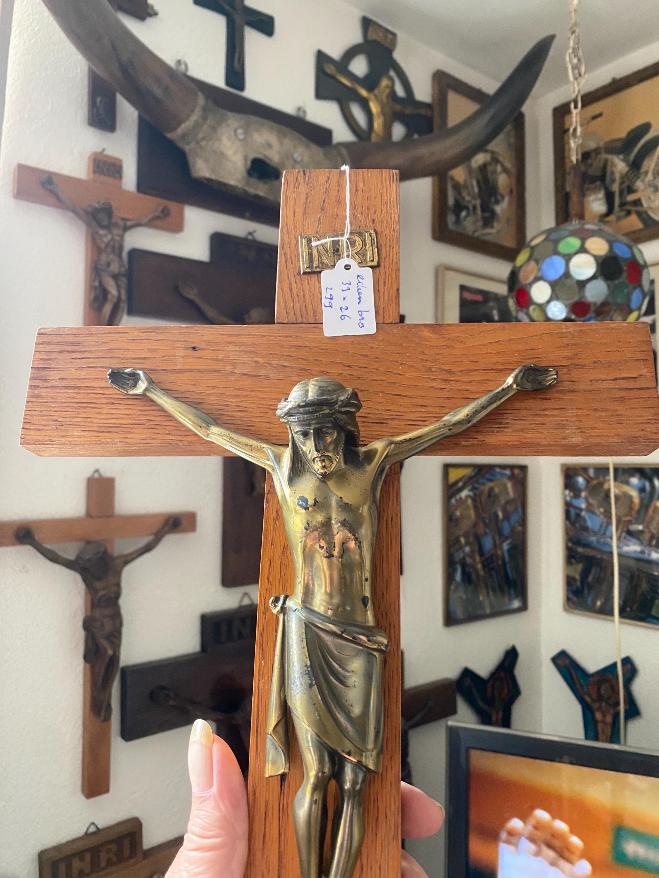 【美品・イタリア製】ビンテージ ブロンズ風イエス・キリストの十字架像 教会 磔 美品・イタリア製】ビンテージ ブロンズ風イエス・キリストの十字架像