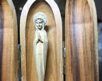 Small wood carving Maria
