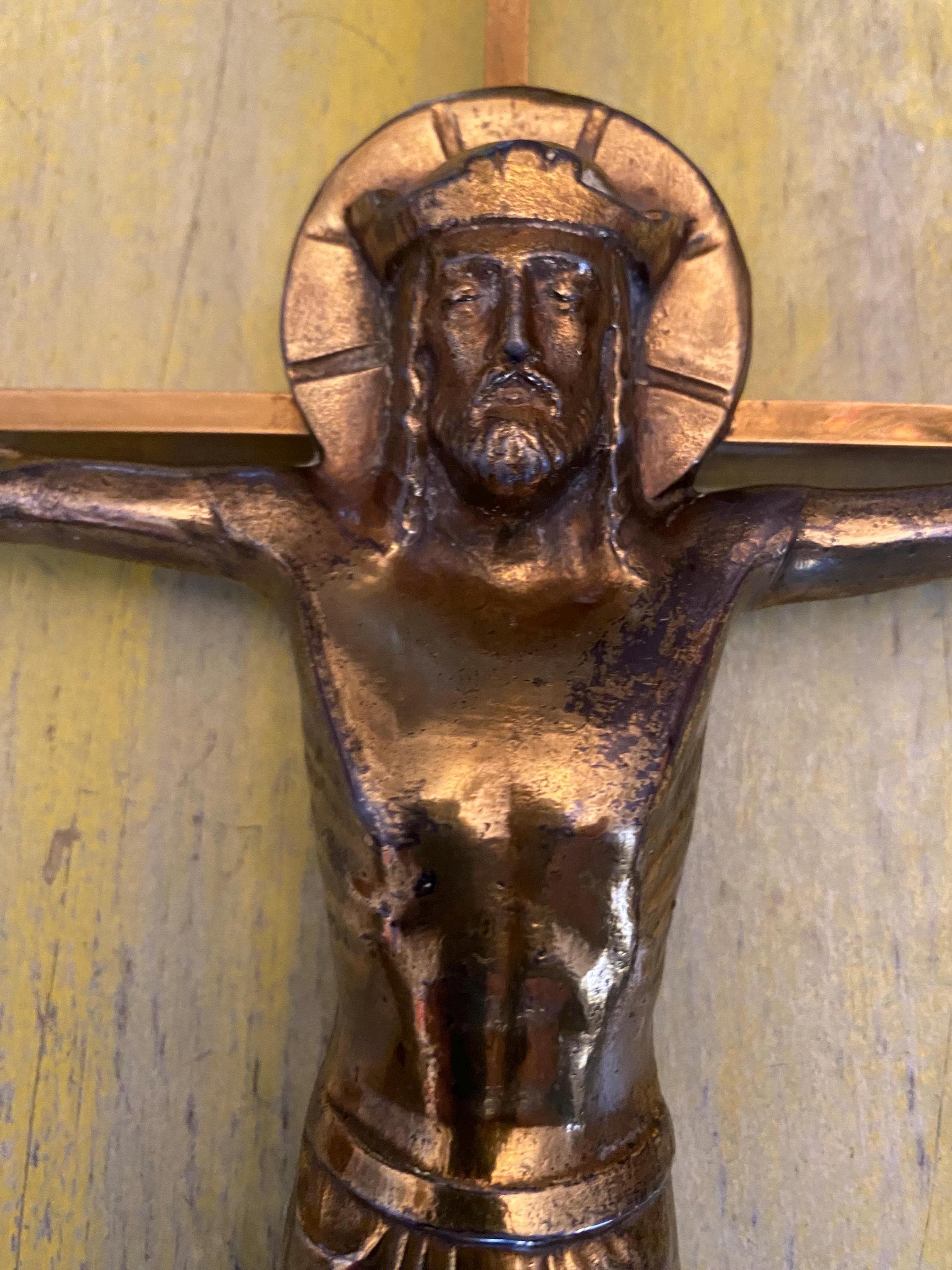 イエスを描いた美しいアンティークブロンズ十字架 0.42 x 26 cm、1800