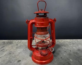 Feuerhand 275 Baby Vintage Lantern - Classic German Oil Lamp
