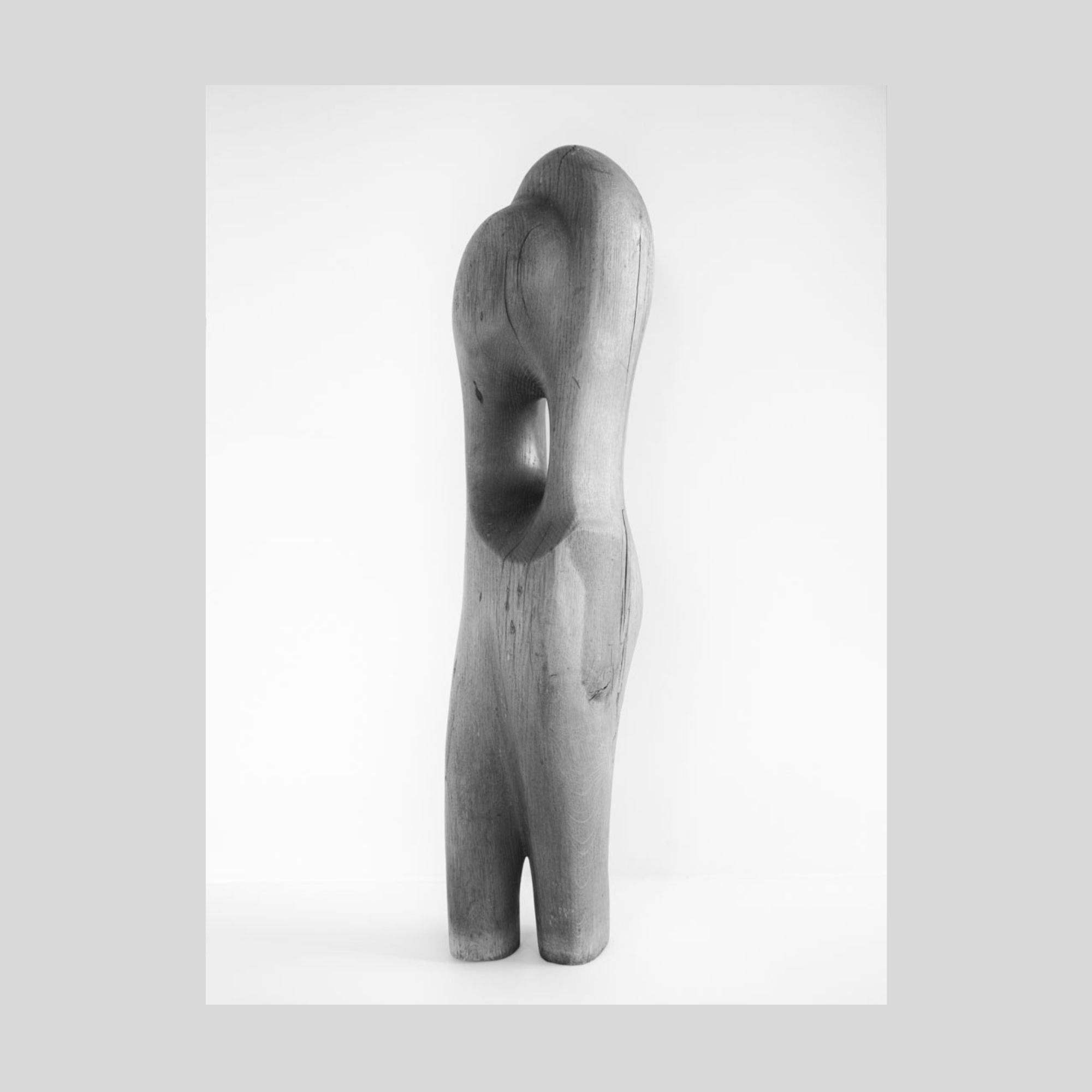 La sculpture sur bois de l'artiste contemporain Bruno Minguet
