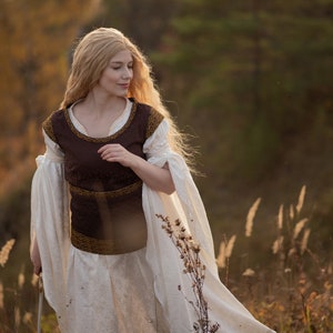 ✍ ≫ Viking Women Outfit: Unleash Your Inner Shieldmaiden - MedieWorld