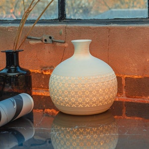 10 Contemporary Design Ceramic Table Lamps