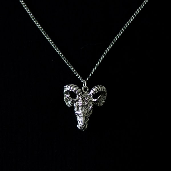 large gothic fantasy animal/goat/ram head skull charm silver curb chain necklace !