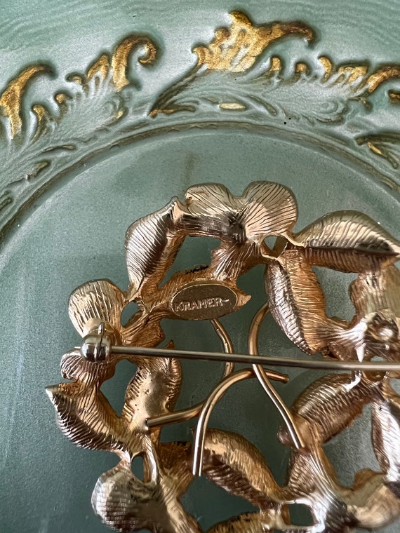 Beautiful Festive Vintage Kramer Gold Tone Floral… - image 5