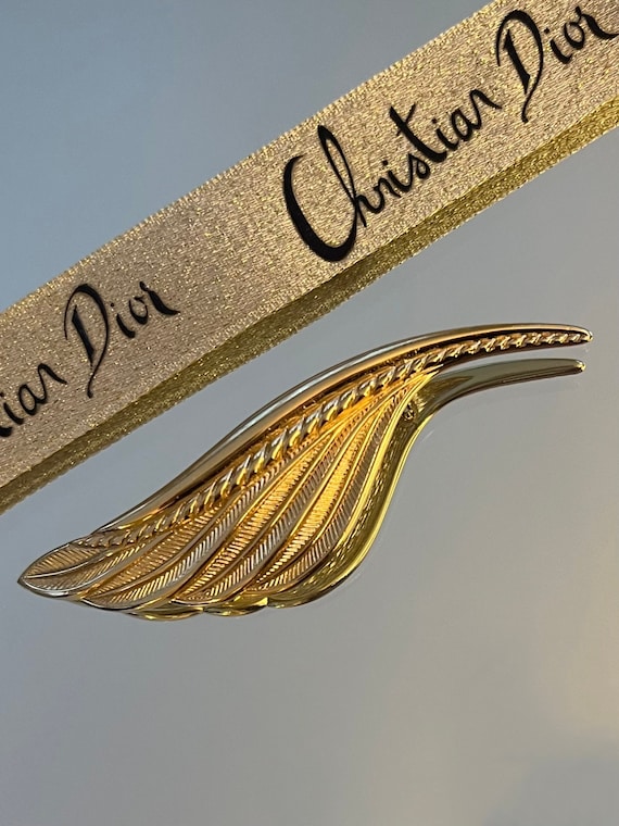 Dior vintage brooch in Gem