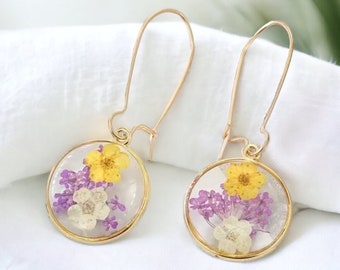 Oorbellen van echt hars met geperste bloemen, botanische hangsieraden