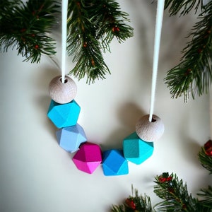 Bunte Statement Halskette, Bunte Halskette, Einzigartige Frauen Halskette, Geschenk für Sie, Muttertagsgeschenk, Geometrische Holzperlen
