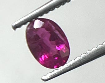 Deep Red Ruby Oval Faceted Gemstone: 5x4mm (0.45ct) Natural Ruby