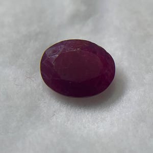 Natural African Ruby Oval Faceted Gemstone | 1.20ct Pink-Red (7x5.5mm)