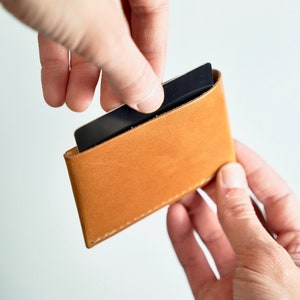 Schlanke Lederbrieftasche für 13 Karten, Bargeld, Quittungen