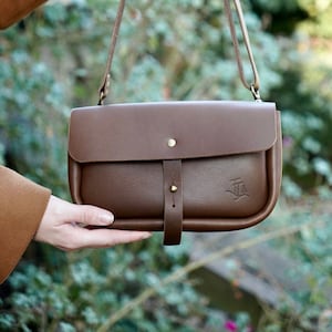 Kleine Leder Geldbörse für Damen, verstellbarer / umwandelbarer Riemen für Schulter / Taille, Premium-Ledergürteltasche