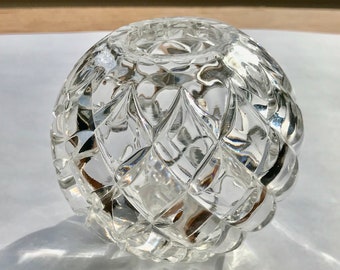 Crystal Weave Pattern Glass Globe Flower Stem Rose Bud Bowl Floral Holder Vase 3.75” T x 3.75” W Vintage