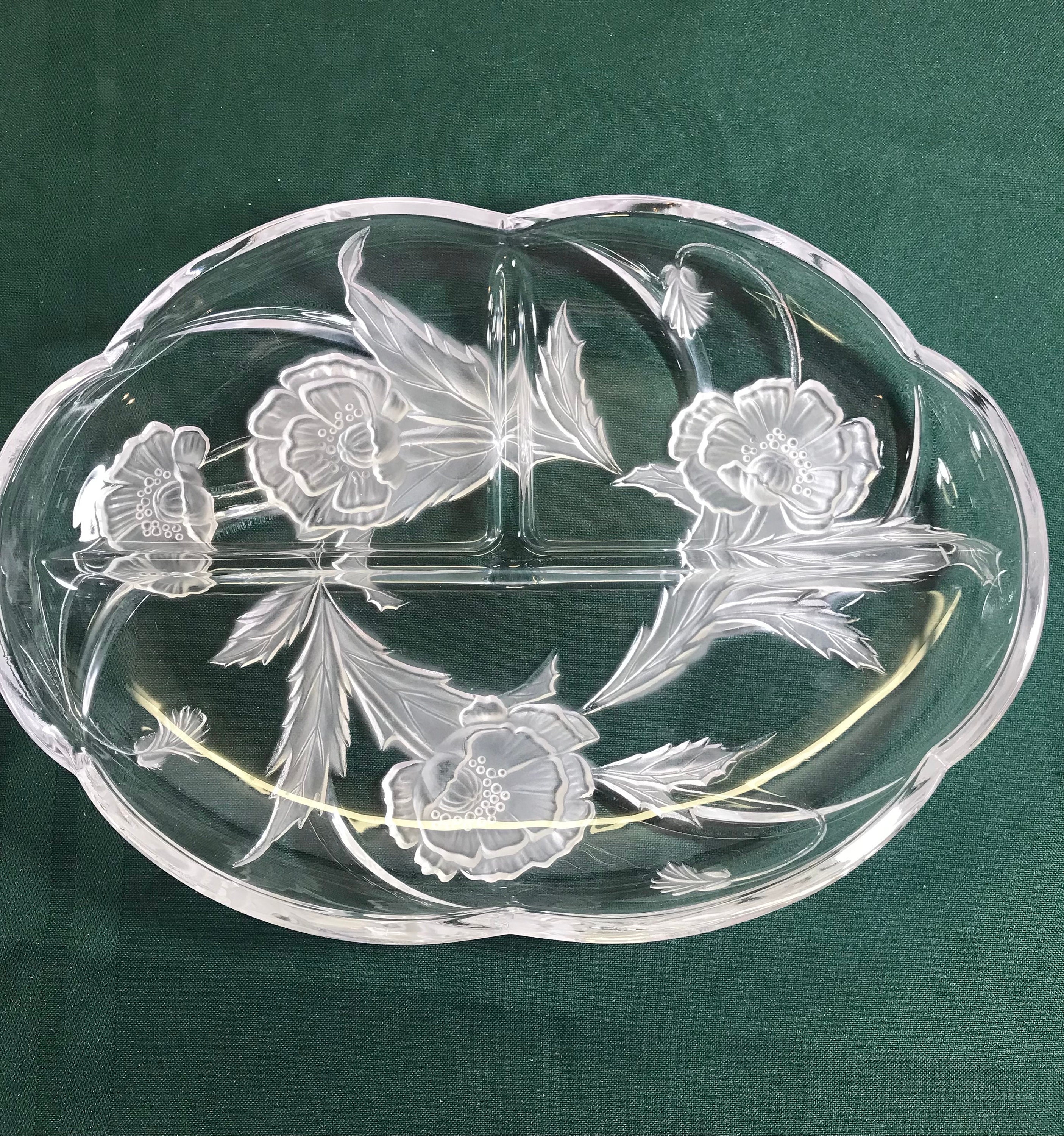 Mikasa Crystal Frosted Etched Poppy Flower Divided 3-part