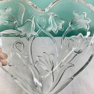 Mikasa Walther Glas Heart Shaped Crystal Bowl Satin Embossed Blue Bells Hostess Serving tray bowl Flower Dish 9” x 9.5” x 2.5” Tall