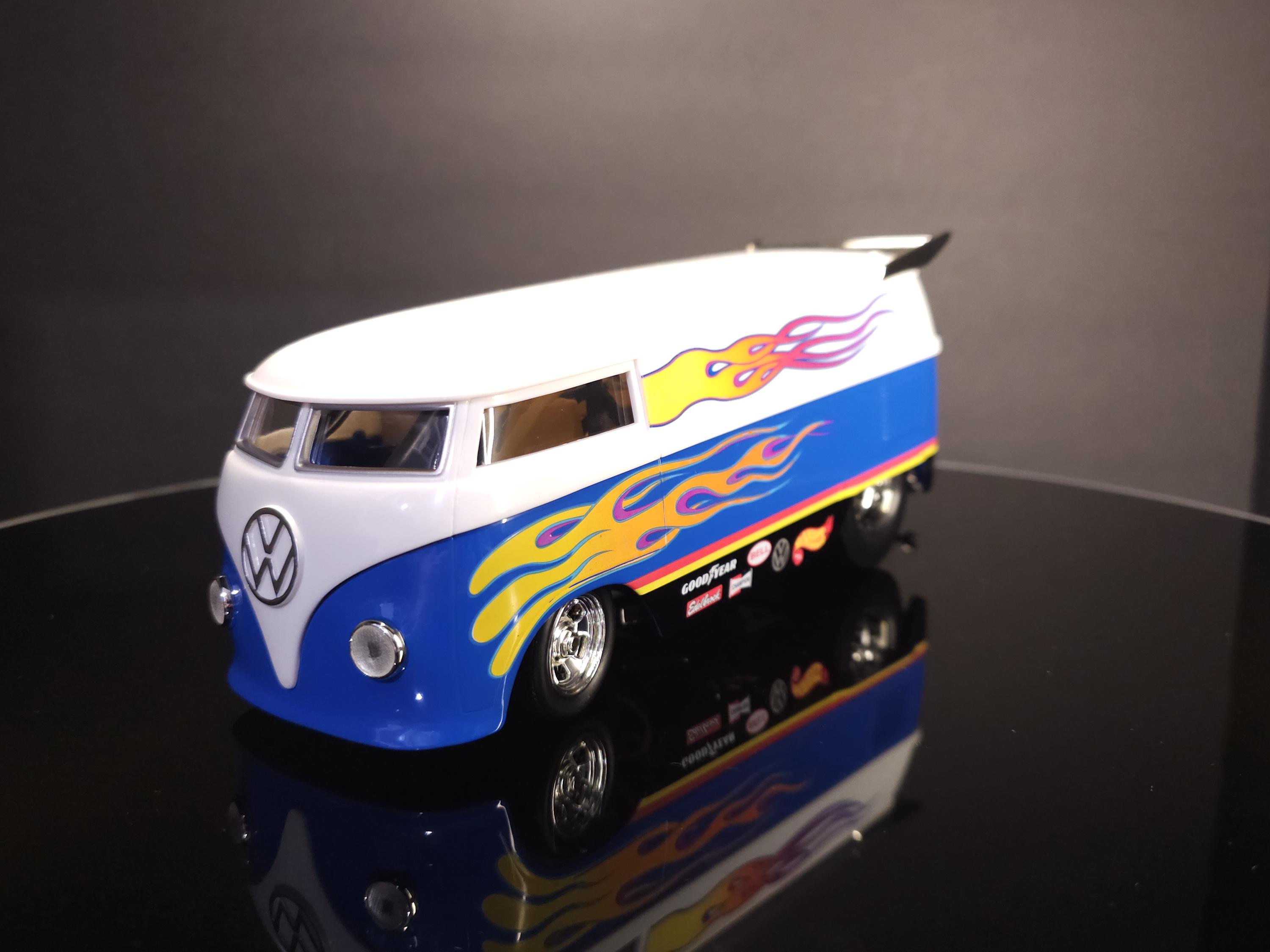 New Box Hot Wheels 1/18 Customized VW Drag Bus - Rare Vintage 