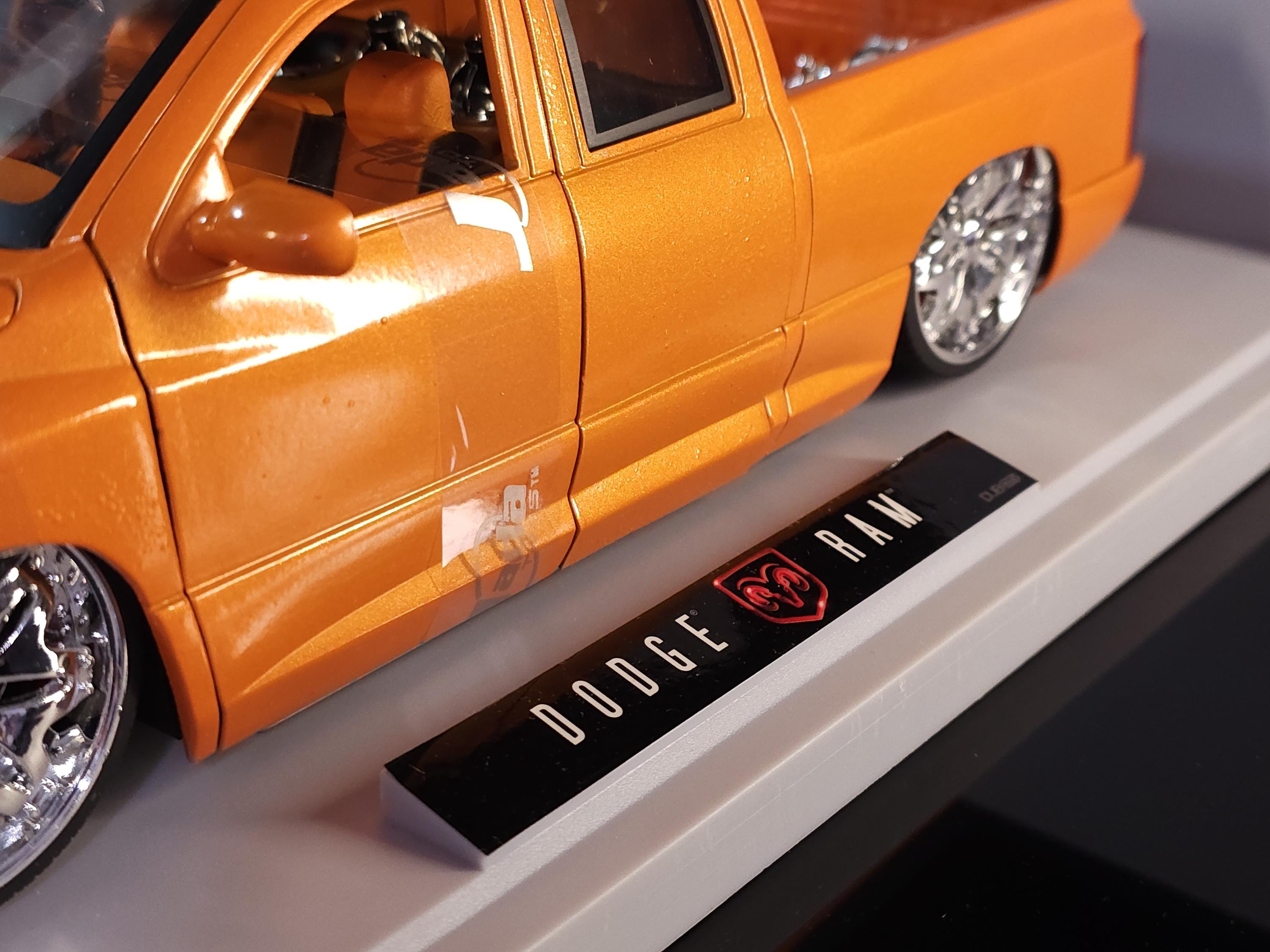 ミニカー DUB CITY DODGE RAM 1:18 Jada Toys Dub City Big Ballers Dodge RAM 1500 Orange 1:18 Diecast