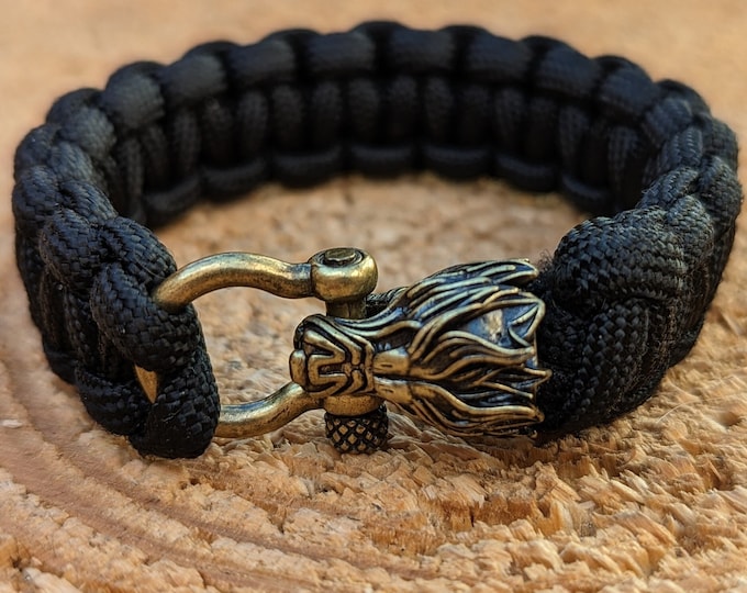 Paracord bracelet "The Wolf"