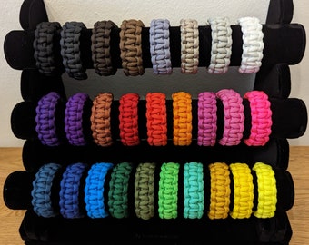 Breites Paracord Armband ( Farbe und Größe passend für dich! )