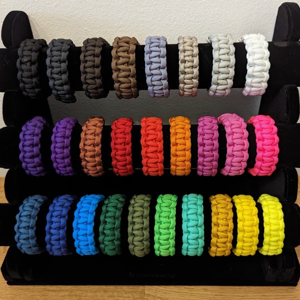 Breites Paracord Armband ( Farbe und Größe passend für dich! )