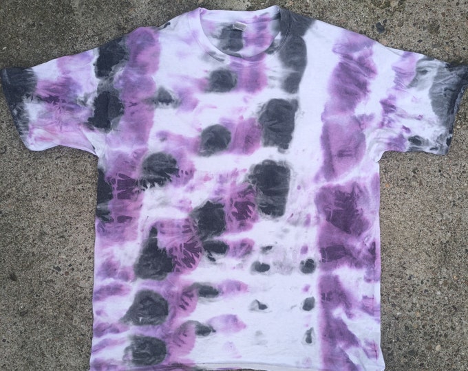 Batik T-Shirt - " Black&Purple " - Unique - (Size XL)