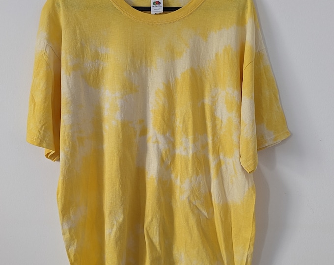Batik T-Shirt - " Yellow " - Unique - ( Size XL )