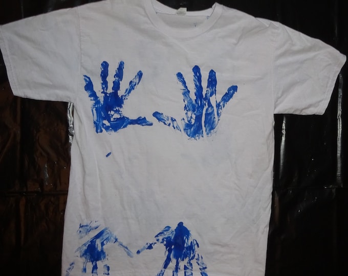 T-Shirt - "Blue Hands" - Unique - (Size L)