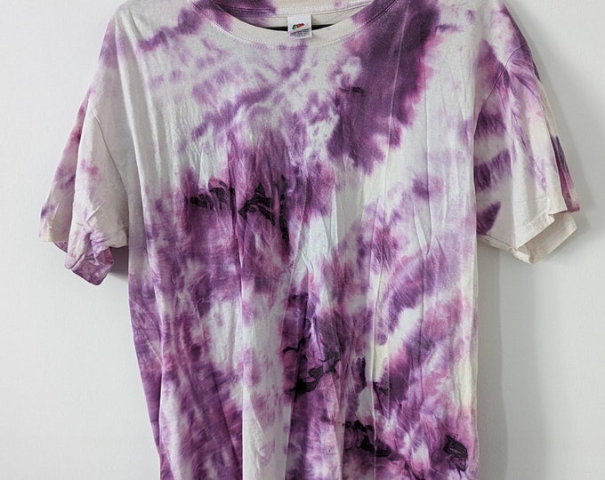 Batik T-Shirt - " DarkPurple " - Unique - ( Size M )