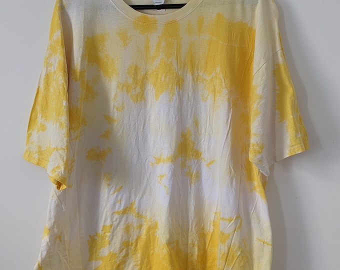 Batik T-Shirt - " Yellow " - Unique - (Size XXL)