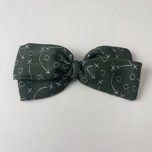Fußball Haarschleife, Fußball Baby Schleife, Fußball Outfit, Fußball Schleife, Fußball Sport Schleife, Sport Schleife, Fußbälle Schleife, Spieltag Outfit,