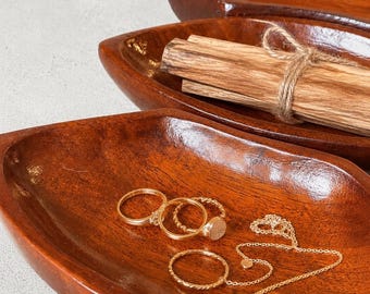 Cuencos de madera de Monkey Pod con forma de hoja, estilo vintage – Platos para aperitivos tallados a mano de mediados de siglo