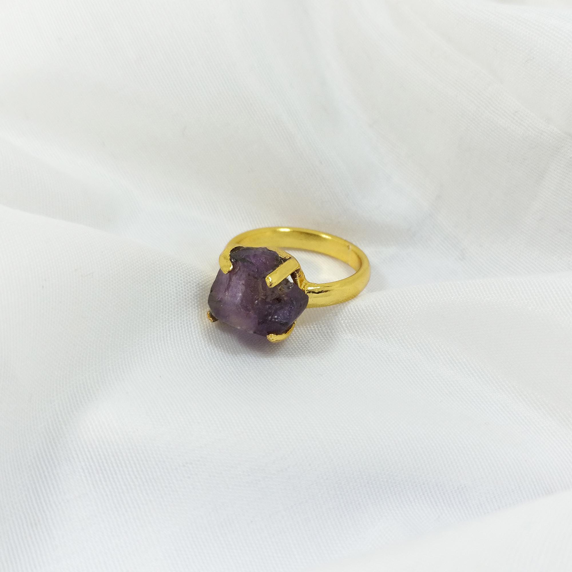Raw amethyst ring, Gold plated gemstone ring, Rough amethyst statement ring, Healing crystal ring for women, Unshaped gemstone ring for her.