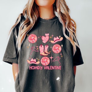 Howdy Valentine Comfort Colors Western Graphic Tee, Retro Valentines Day Shirt, Cowgirl Valentines Shirt, Western Valentines Shirt