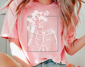 Camisa de esqueleto de café Comfort Colors®, camiseta de esqueleto, camiseta de esqueleto de Halloween, Halloween de esqueleto, Halloween retro, camiseta de esqueleto,