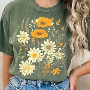Vintage Pressed Flowers Comfort Colors Tshirt Boho Wildflowers Cottagecore Shirt Botanical Tee Pastel Floral Nature Shirt Garden Lover Gift