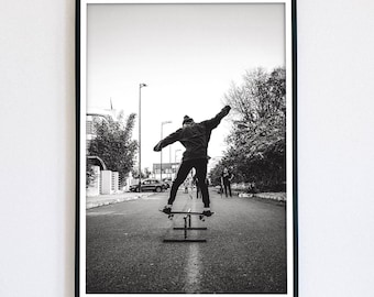 Vintage Skateboard Poster, DOWNLOADABLE prints, Black and White PRINTABLE Skateboarding Wall Art, Teen Boy Home Decor, Street Photography